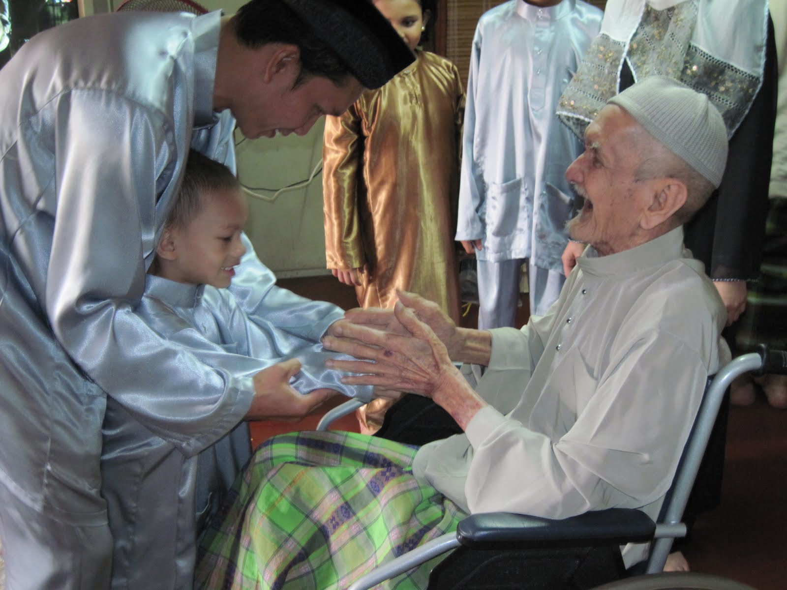 Culture Of Malaysia Social Customs