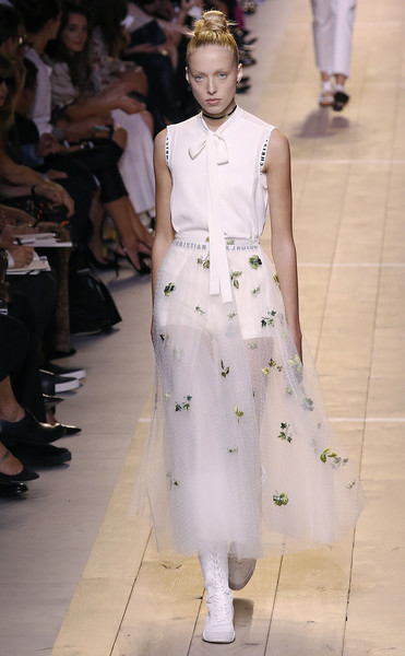Runway | Christian Dior Paris Fashion Week Womenswear Spring-Summer ...