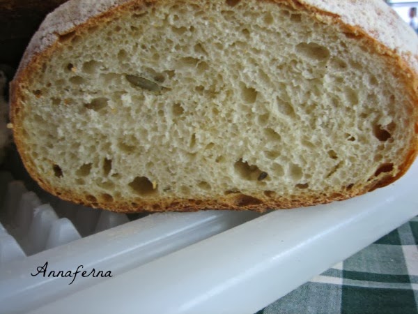 pane con autolisi e li.co.li. con semola sen. cappelli e farina di farro