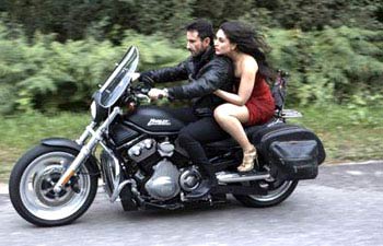 Kheemapau: Agent Vinod : Of Commonwealth Bond\u2019s, Few Thrills, No Chills and Many Frills
