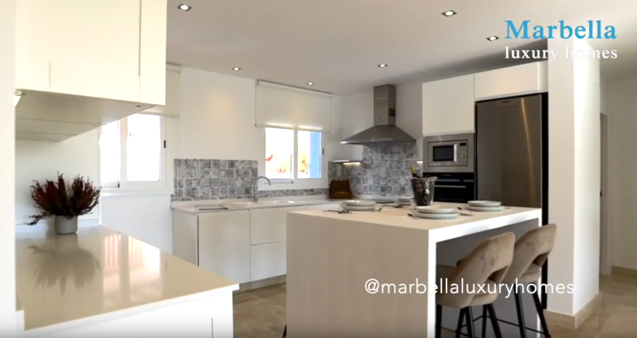 11 Photos vs. Marbella Luxury Homes (ENG) Paraiso Pueblo, Benahavis - Luxury House & Interior Design Tour 11 Photos vs. Marbella Luxury Homes (ENG) Paraiso Pueblo, Benahavis - Luxury House & Interior Design Tour
