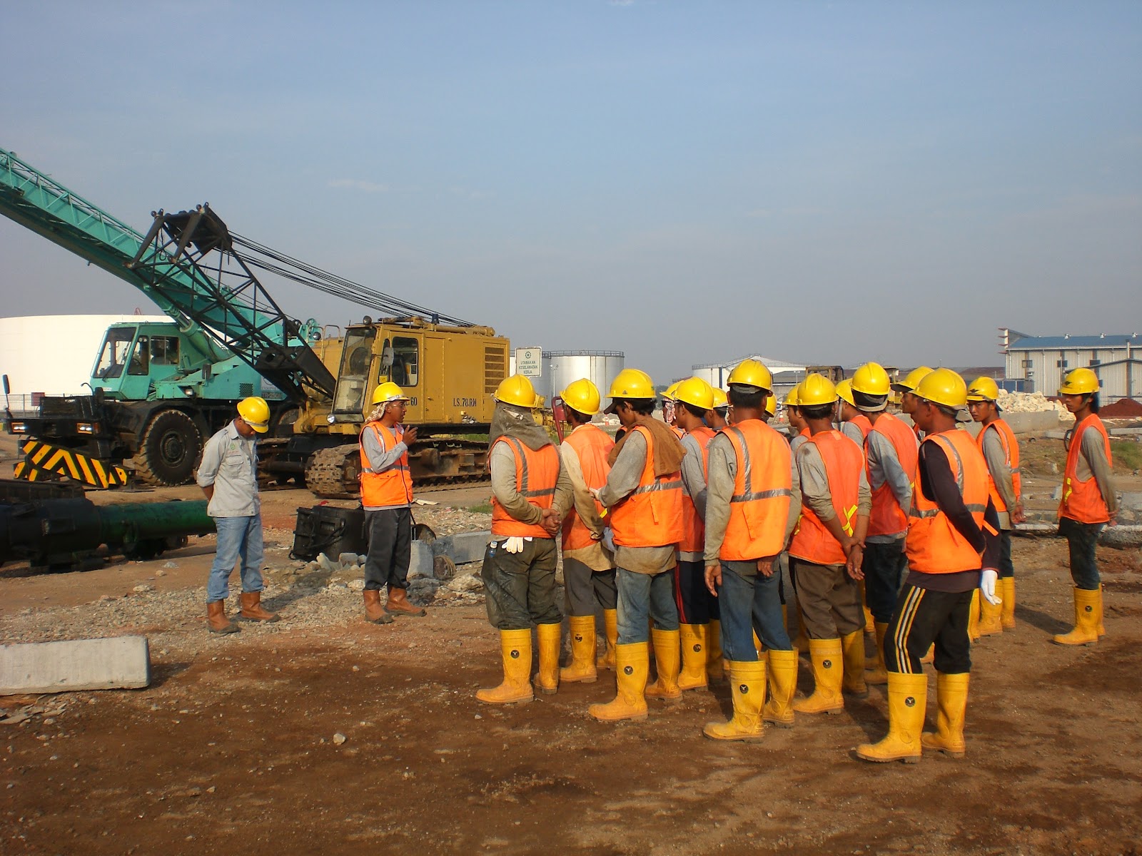 pt-catur-elang-perkasa-qhse-departement-toolbox-meeting-rapat-awal