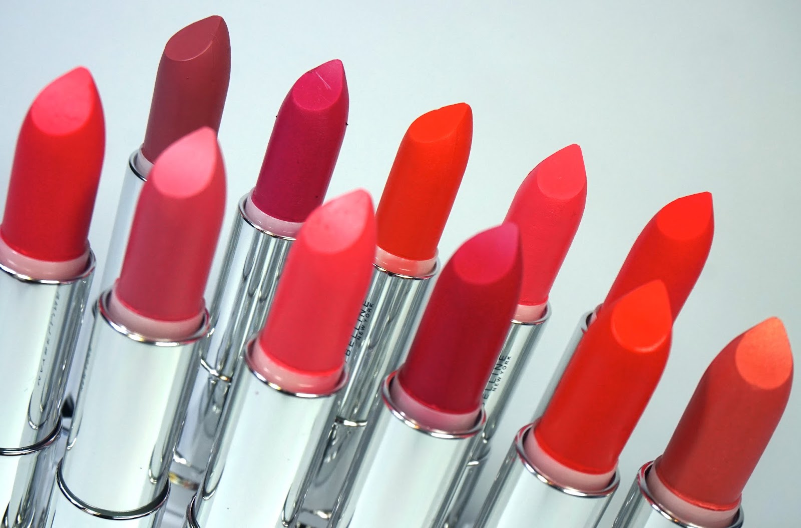 помада мейбелин хайдра экстрим. помада мейбелин колор сенсейшен 366. помада мейбелин kiss.