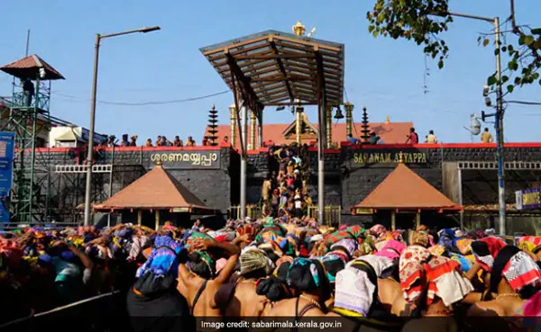 No stay on Sabarimala verdict; Supreme Court to hear review plea in January, News, New Delhi, Supreme Court of India, Sabarimala Temple, Women, Religion, Trending, Controversy, National