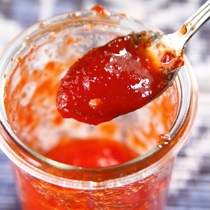 Варенье из острого красного перца. Желе из горького перца. Конфитюр из острого перца. Конфитюр из острого перца эспелет. Перец конфитюр.