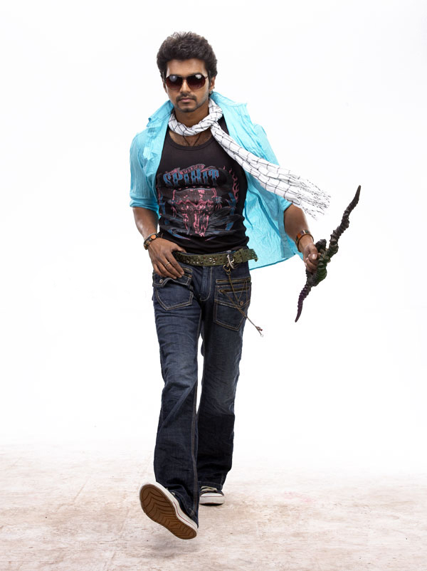 tamil actor ilaiya thalapathi vijay in vettaikaran movie ...