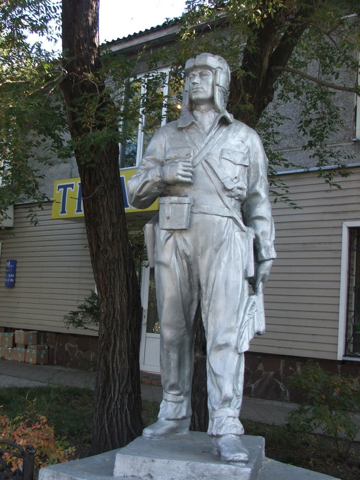 Памятник Чкалову Абакан