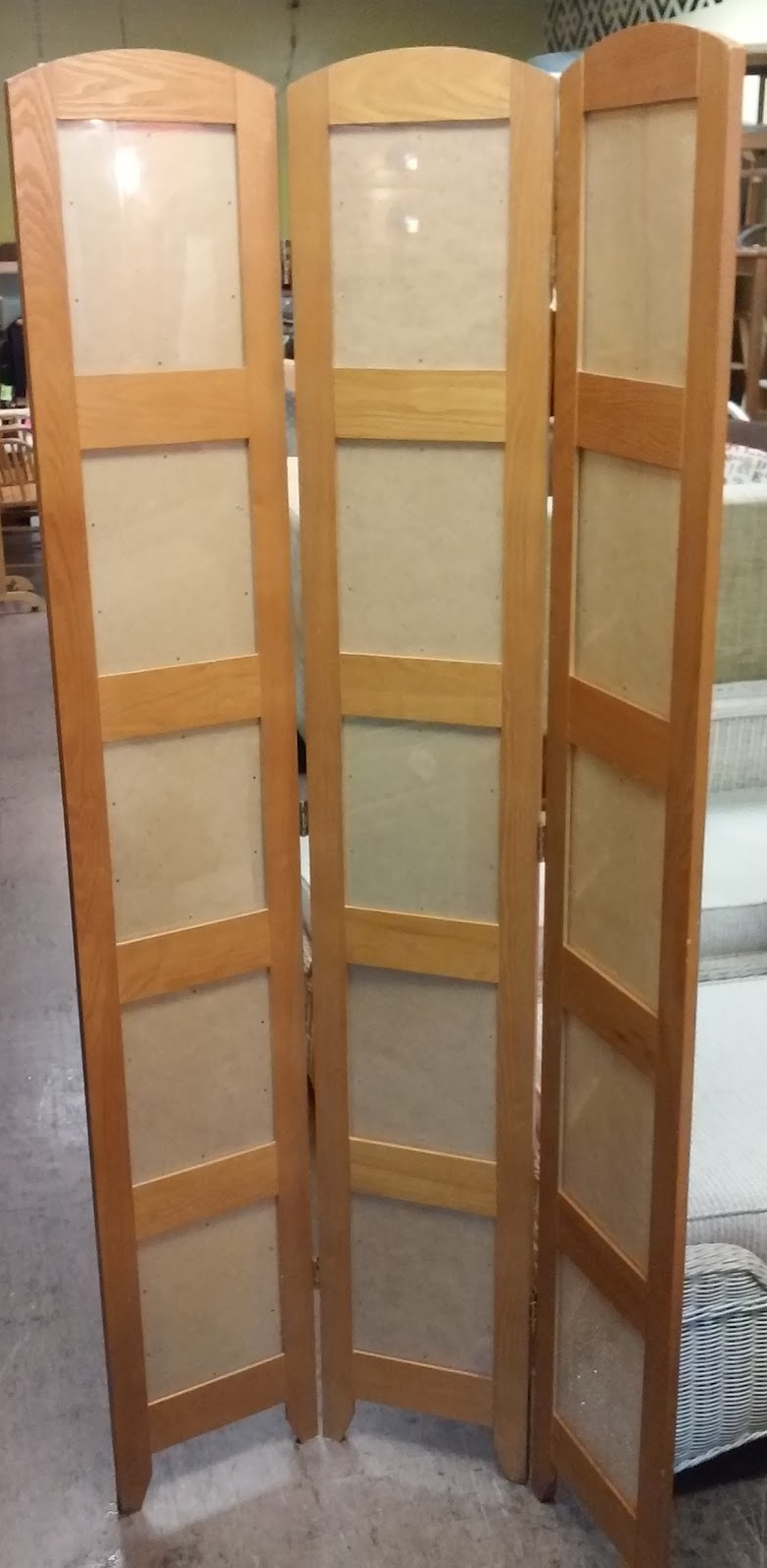 UHURU FURNITURE & COLLECTIBLES SOLD Picture Frame Room Divider 40