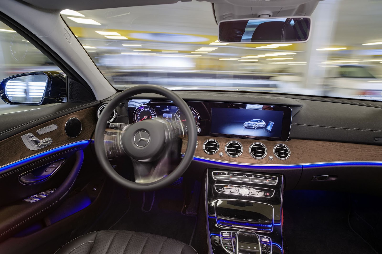 Daimler And Bosch Create Automated Valet Parking | Carscoops Daimler And Bosch Create Automated Valet Parking | Carscoops