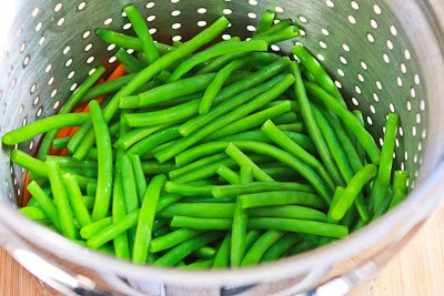 Steamed Green Beans and Carrots with Charmoula Sauce found on KalynsKitchen.com Steamed Green Beans and Carrots with Charmoula Sauce found on KalynsKitchen.com