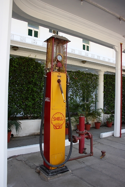 TURQUOISE CHILL: The Udaipur Palace Vintage and Classic ...