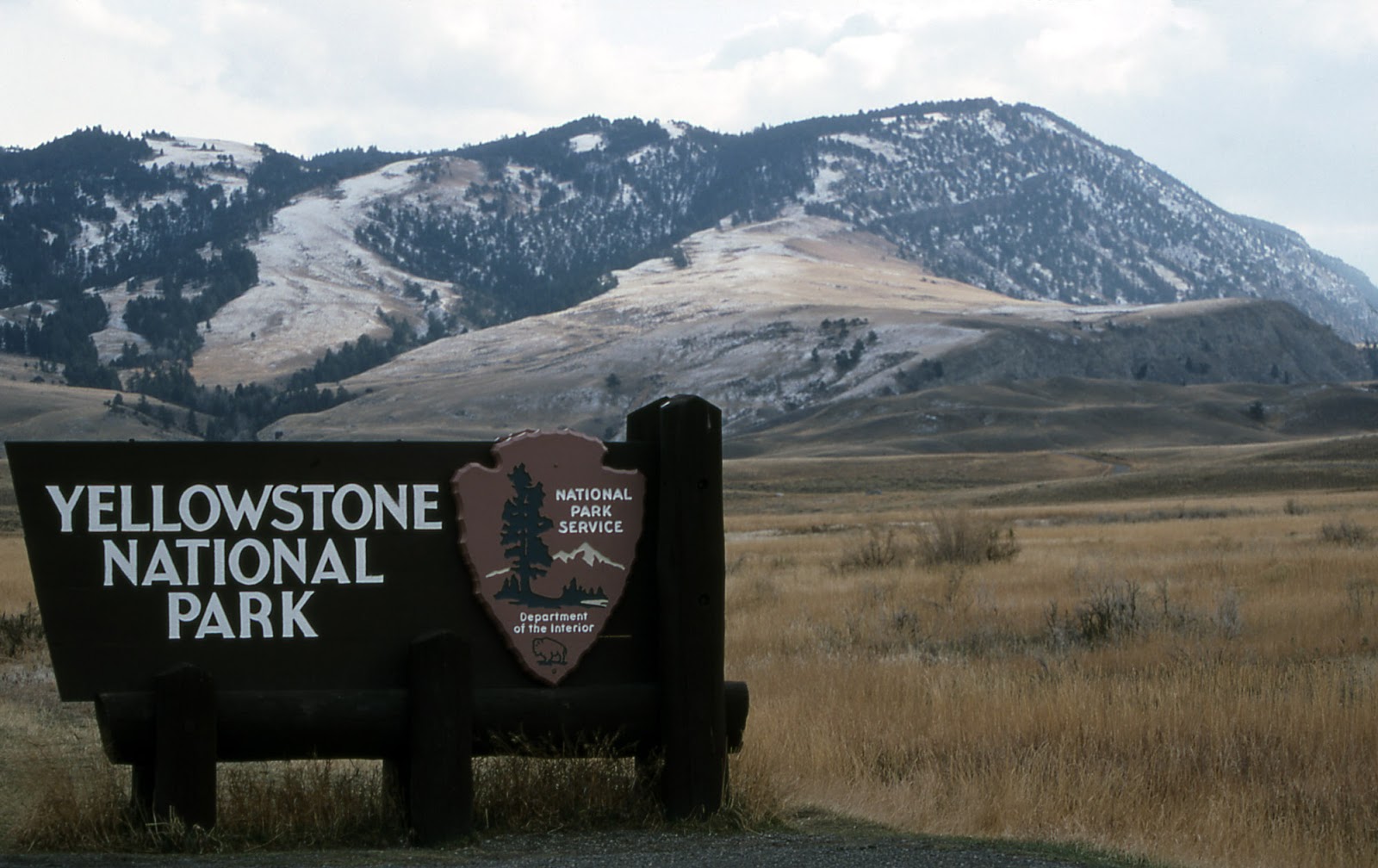 Travel Trip Journey : Yellowstone National Park USA
