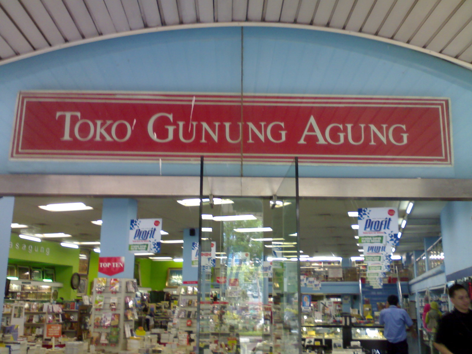 Toko Gunung Agung Kwitang Djangkaru Bumi