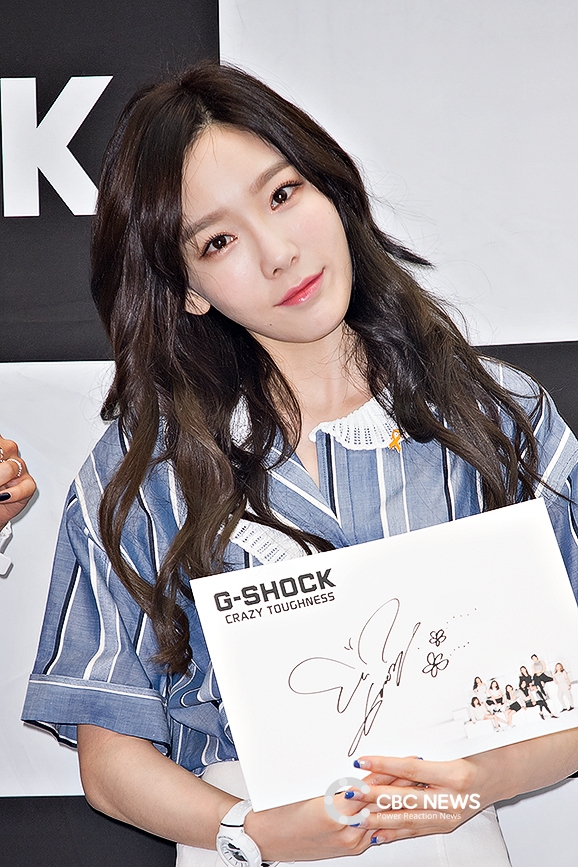 See SNSD's video and pictures from their G-Shock signing event ...