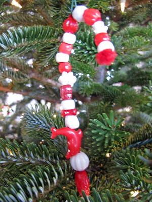 10 Easy Christmas Ornaments the Kids Can Make | School Time Snippets