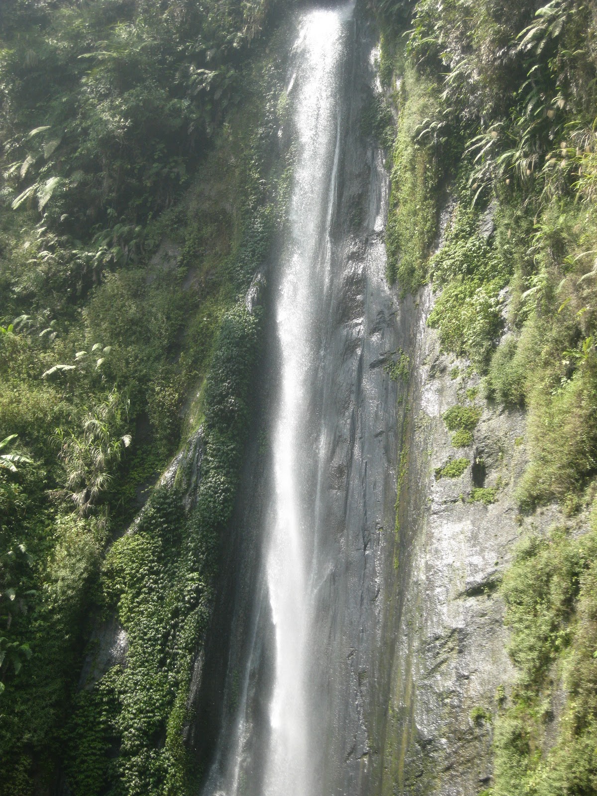 AIR TERJUN SIRAWE