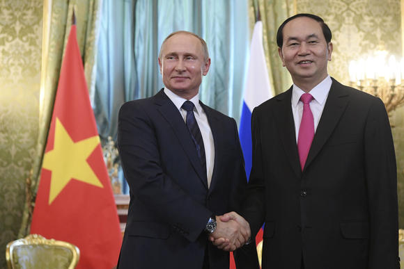 VNTB – Việc vắng mặt của chủ tịch nước Việt nam làm dấy lên những nghi ngờ