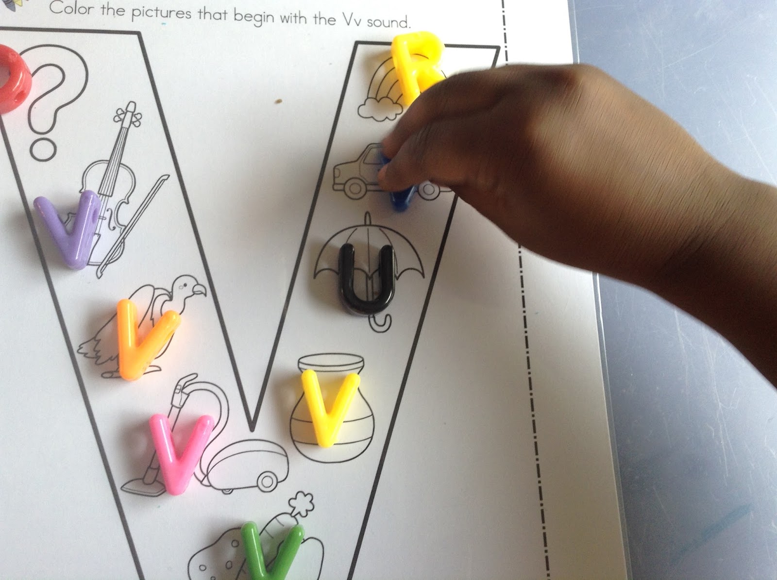 TeacherMomPlus3: Preschool Letter V Activities