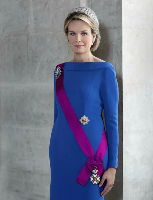 New official portraits of King Philippe and Queen Mathilde