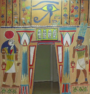 El Monstruito en Monteagudo: Egipto en el pasillo.