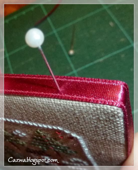 Stitches by Carin How to make a pinkeep