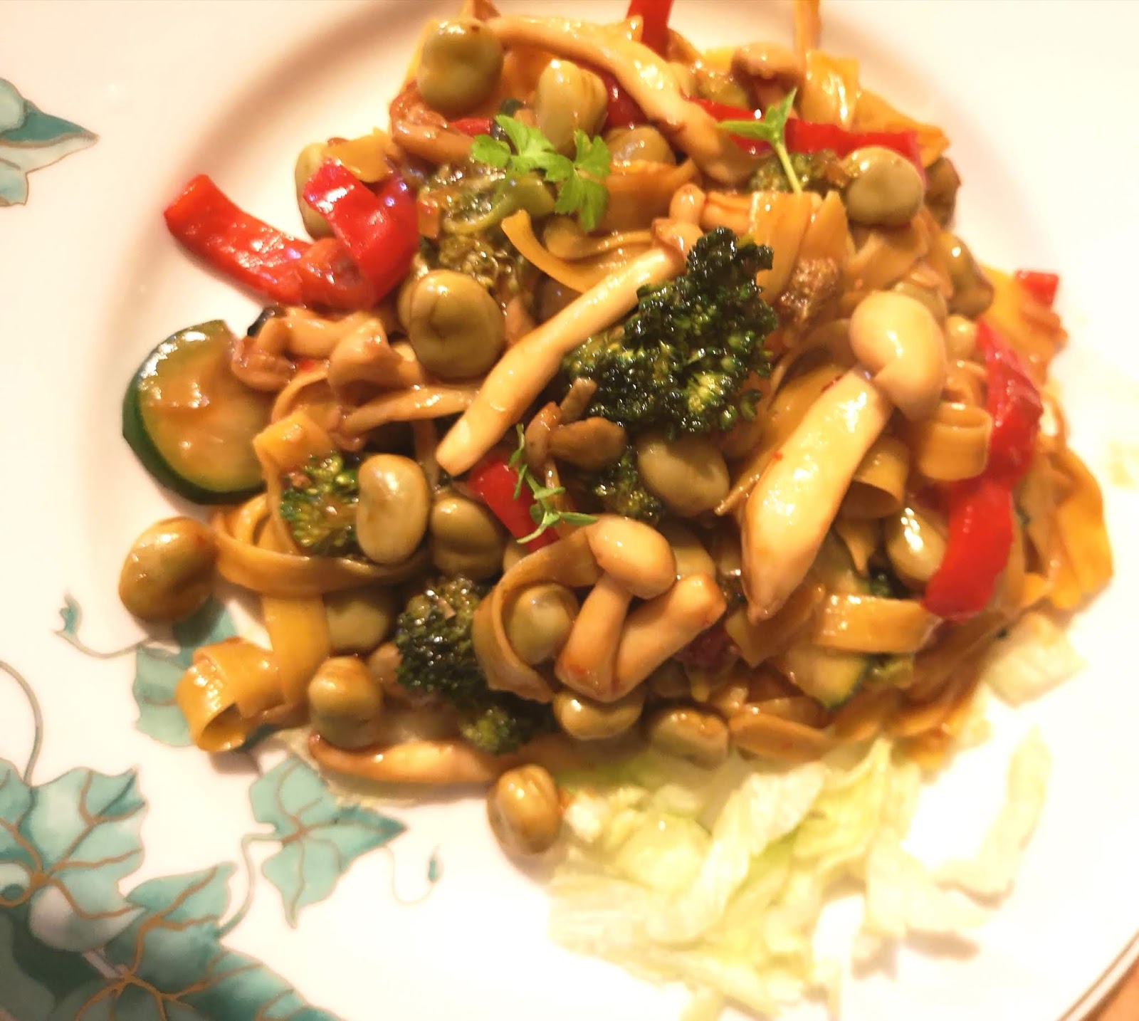 My style my cooking my everyday Grzyby shimeji z warzywami i makaronem