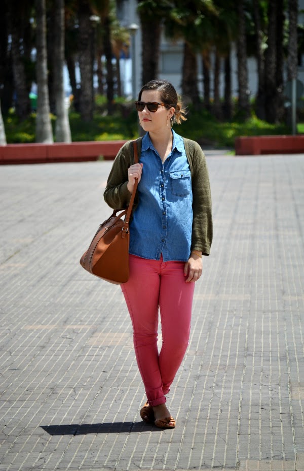 look_outfit_pantalón_rosa_camisa_vaquera_nudelolablog_01