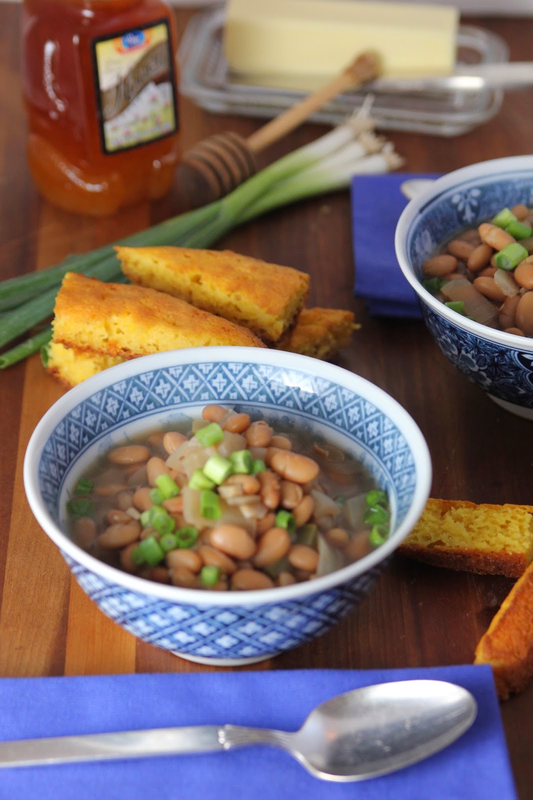 carmen's kitch Crockpot Pinto Beans & Cornbread