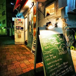 artmaniaのギャラリー【artmania cafe gallery yokohama】