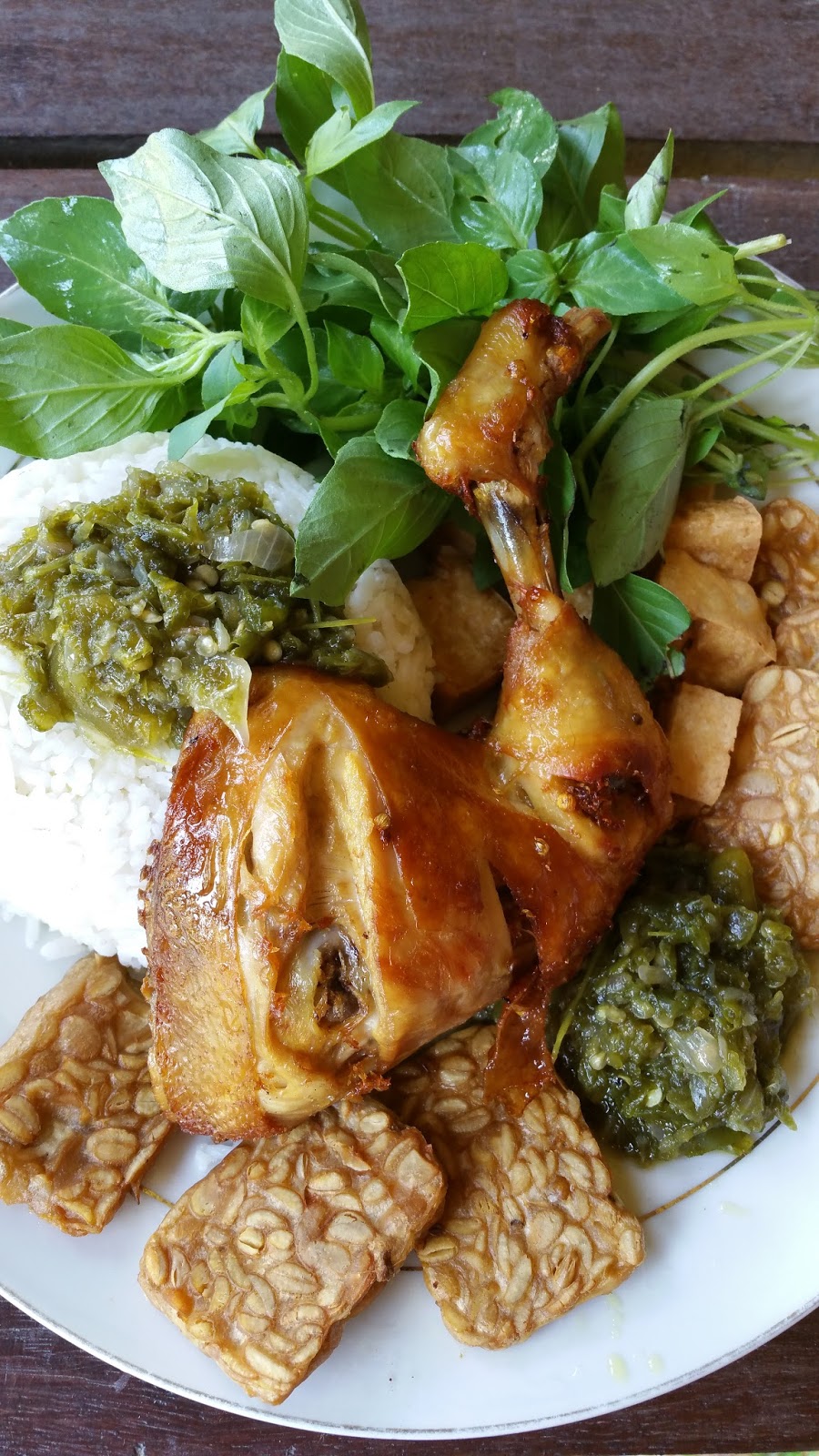 Jess-KITCHEN-Lab: Ayam Goreng Indonesia ( Fried Chicken Indonesia Style )