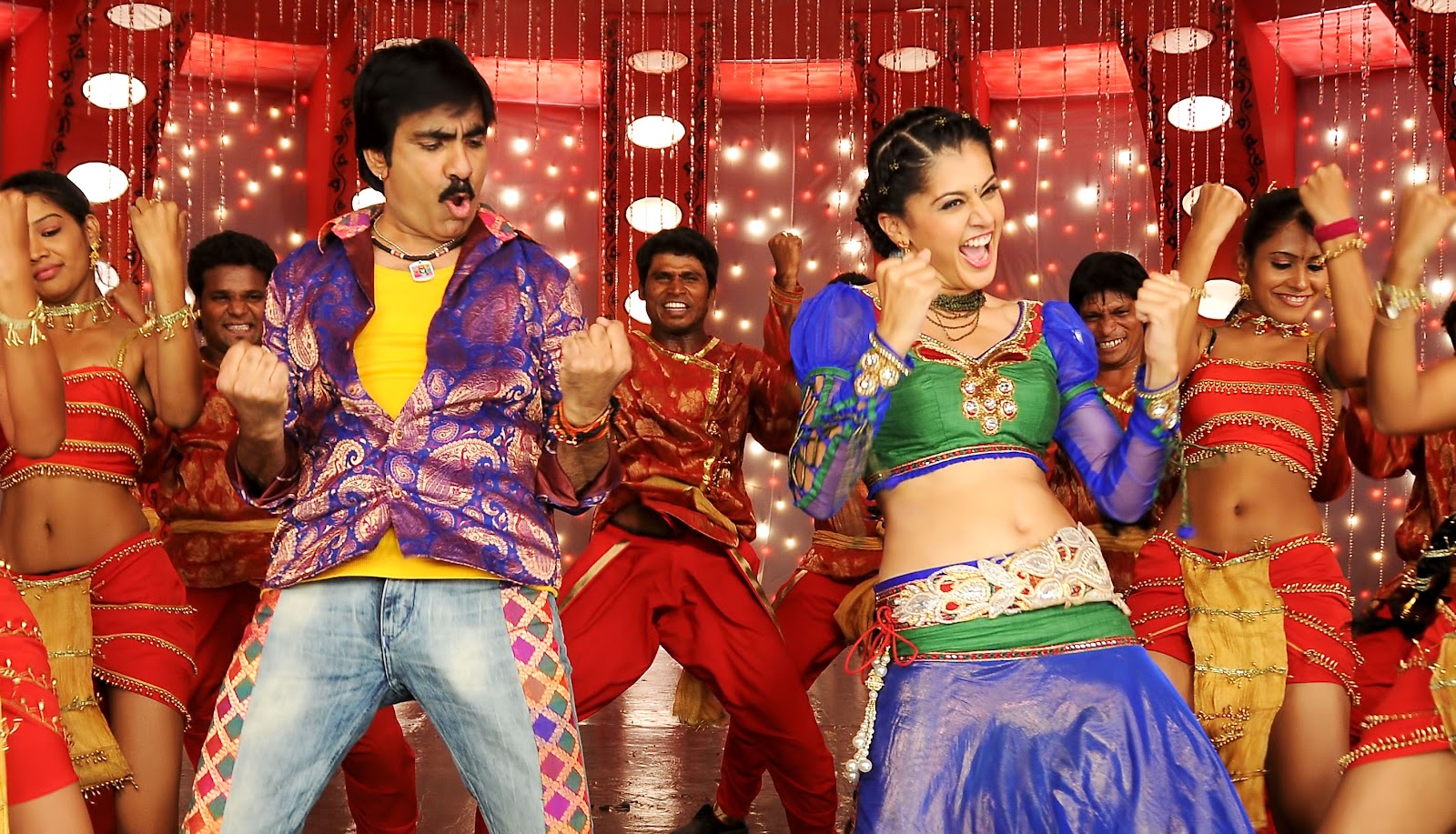 Posted in: Daruvu Movie Stills , Ravi Teja , Tapsee , telugu Movie