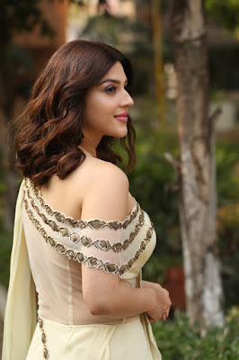 Actress Mehreen Pirzada Stills at Entha Manchivaadavuraa Movie Interview Actress Mehreen Pirzada Stills at Entha Manchivaadavuraa Movie Interview