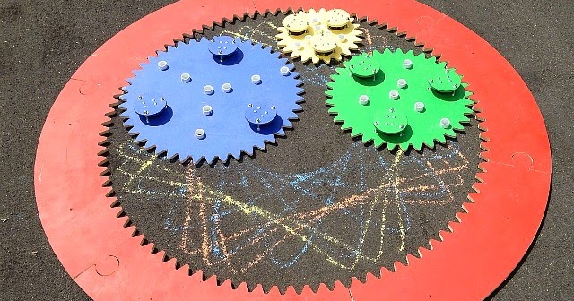 wooden spirograph set