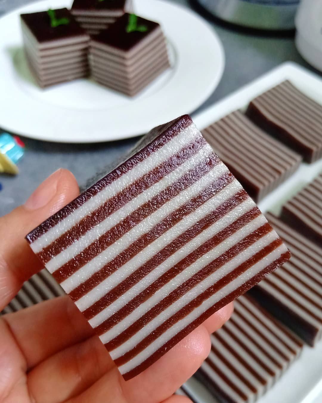 LAPIS KANJI COKLAT. ENAK, KENYAL, DAN WANGI BANGET 😘 LAPIS KANJI COKLAT. ENAK, KENYAL, DAN WANGI BANGET 😘