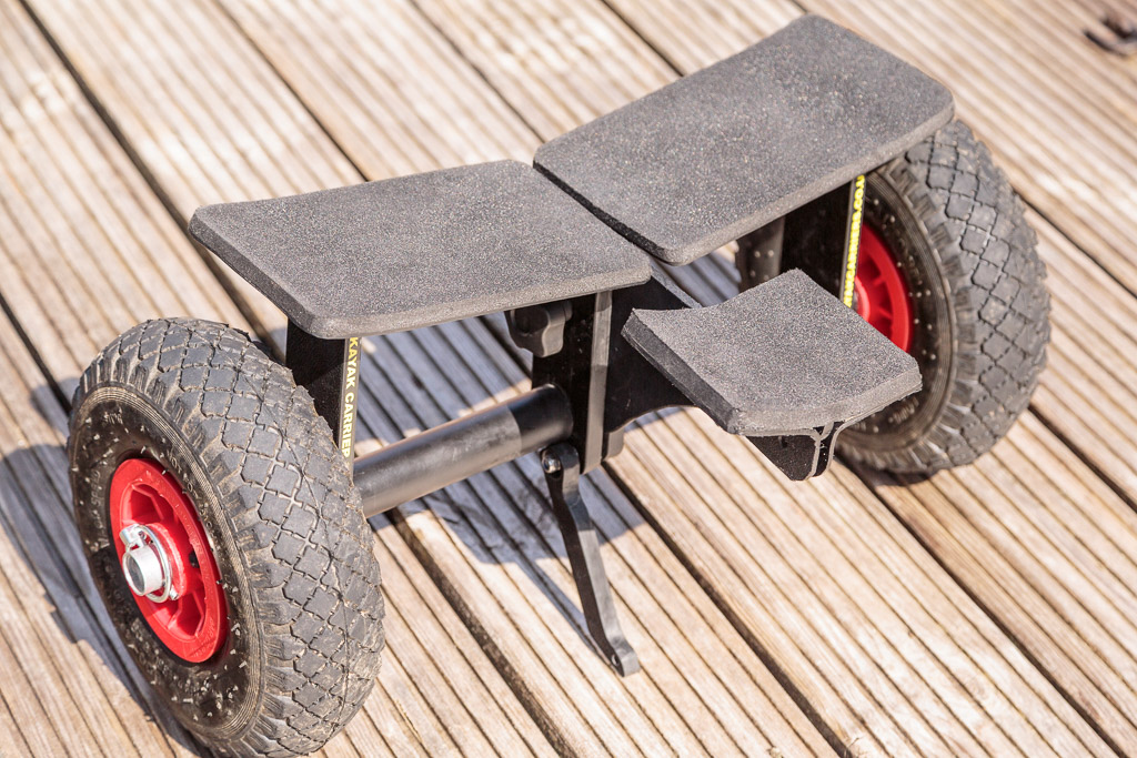 Sea kayaking with KCS Expedition kayak trolley test