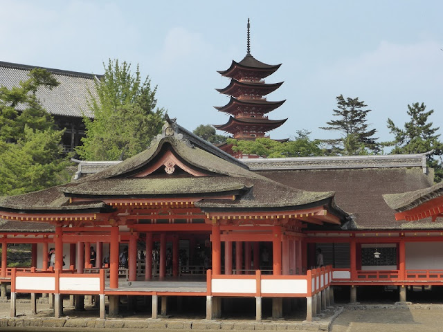 Templo de Miyajima y Pagoda