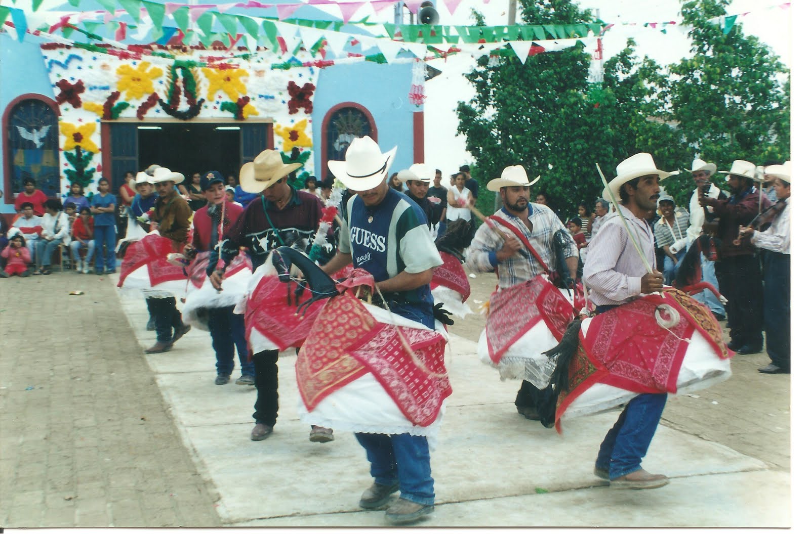 Antiguo Morelos, Tam. LA DANZA DE LOS CABALLITOS EN CONGREGACION FORTINES