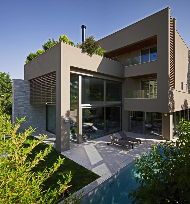 World of Architecture Modern House In Kifisia, Greece by Nikos