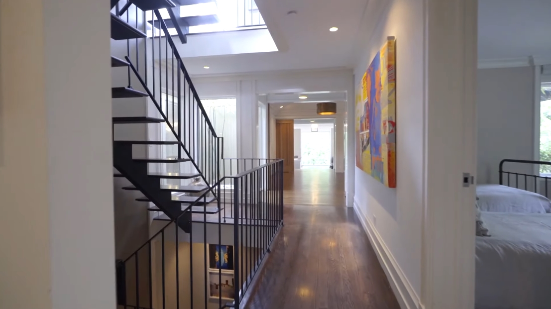 36 Interior Design Photos vs. 194 Middle Line Hwy, Southampton, NY Luxury Home Tour