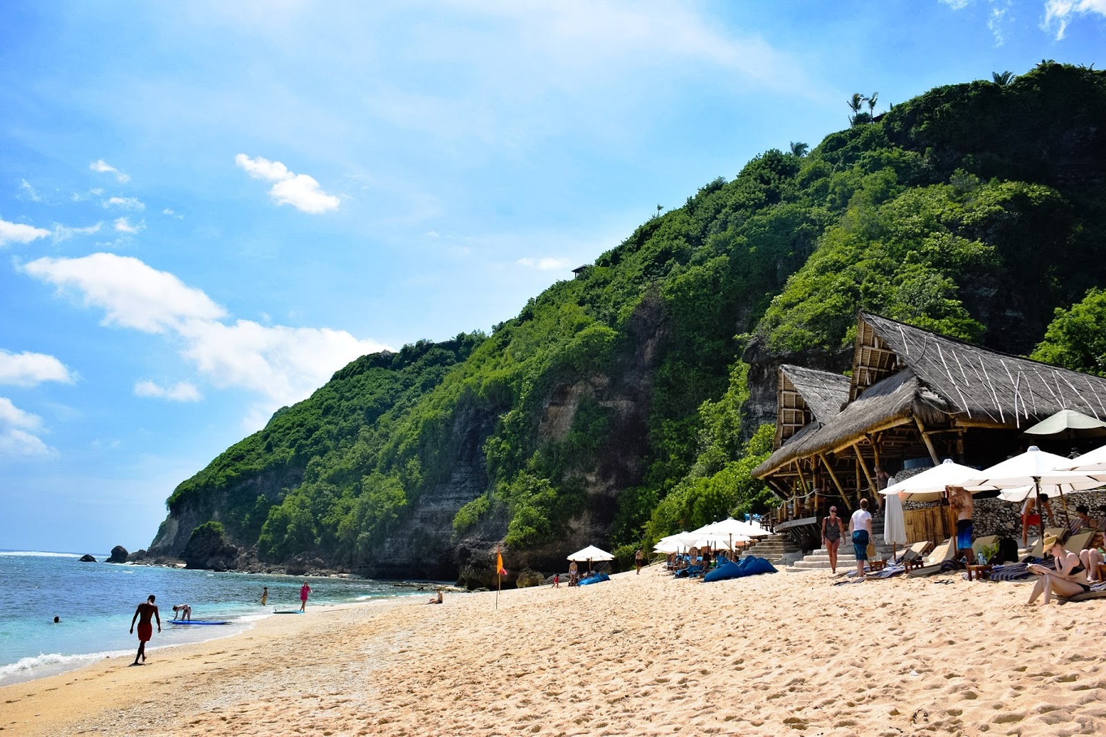 sundays beach club