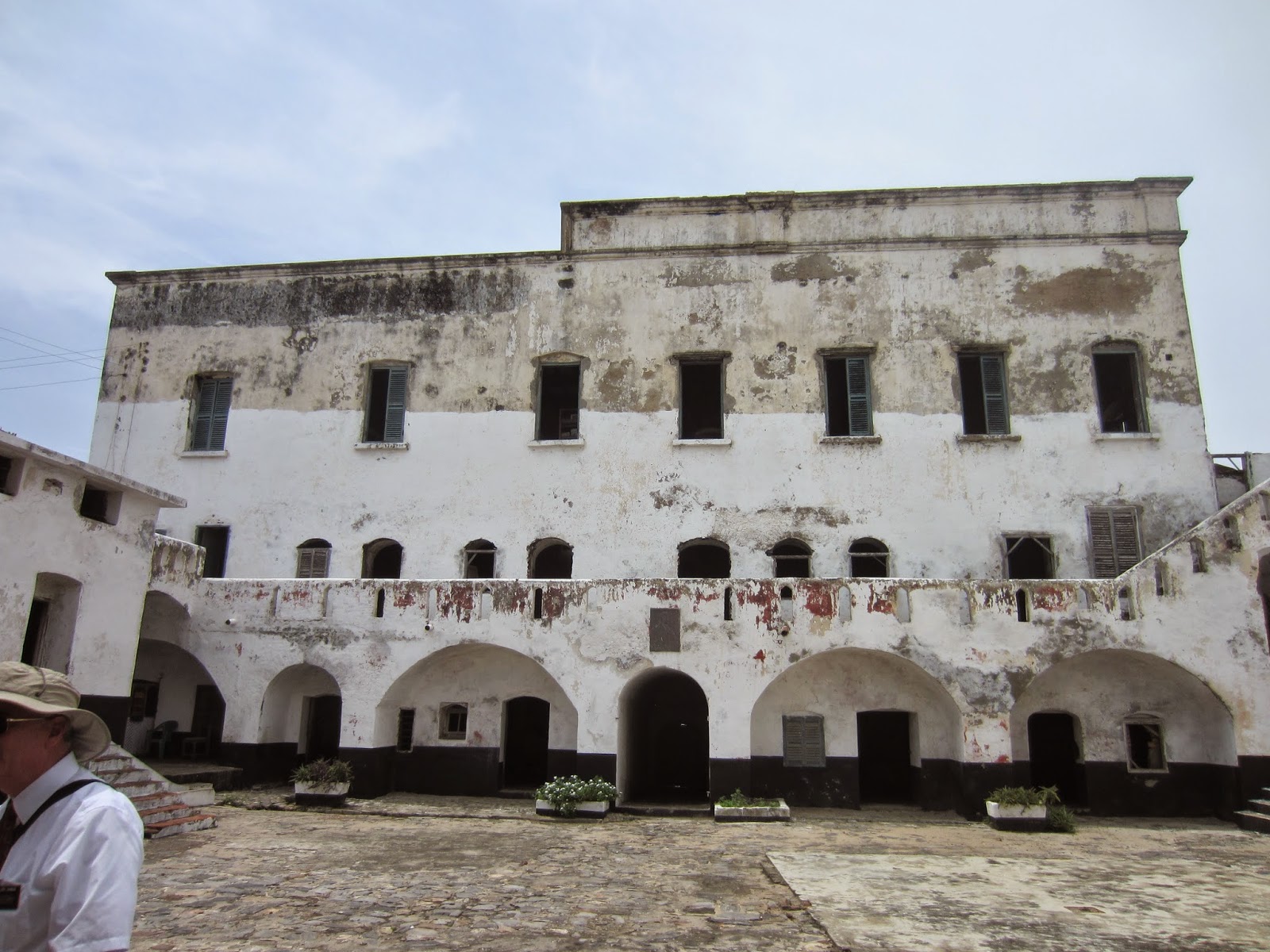 Souvenir Chronicles AFRICA GHANA, FORT WILLIAM (AKA ANOMABU )