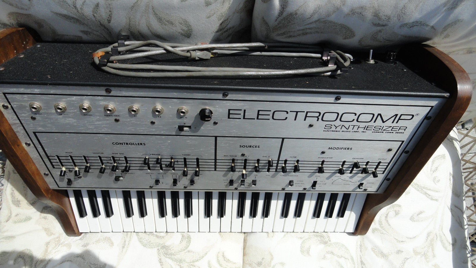MATRIXSYNTH MODEL 500 Synthesizer Owned by Jazz Pianist