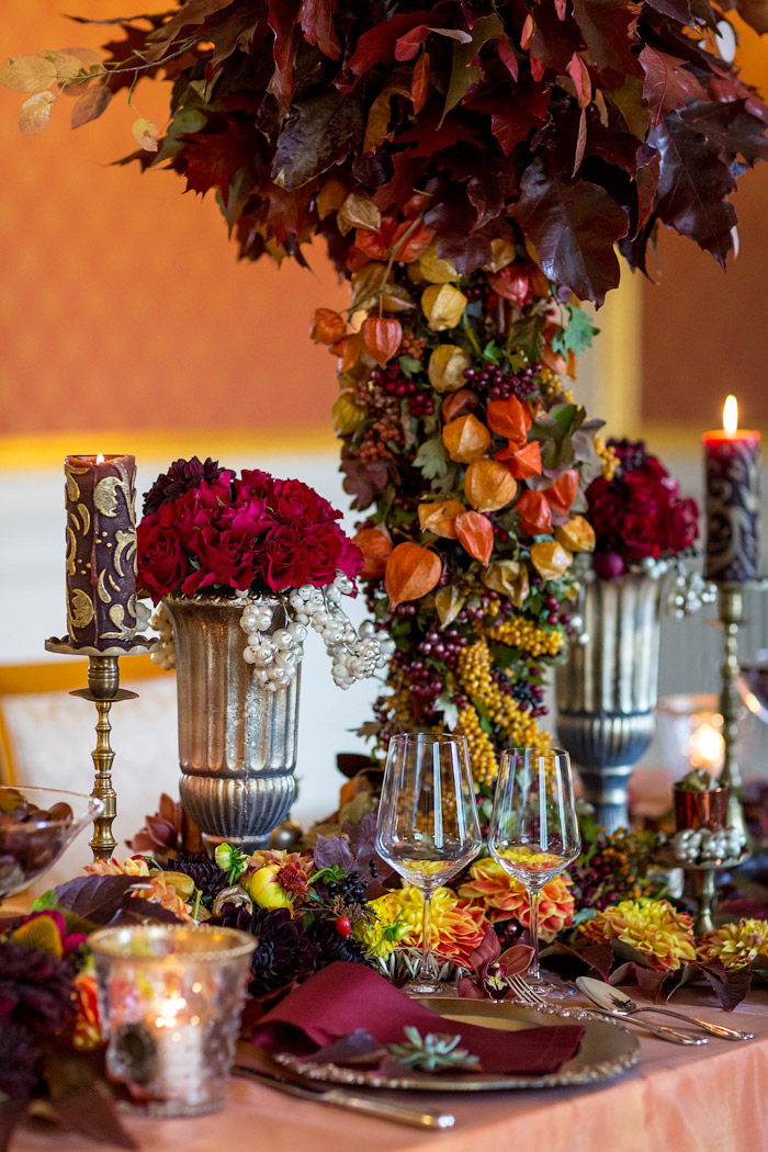 Tischdekoration für eine Hochzeit im Herbst im Hotel Villa Rothschild, Frankfurt.