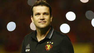 Confiança anuncia Daniel Paulista como novo técnico Confiança anuncia Daniel Paulista como novo técnico