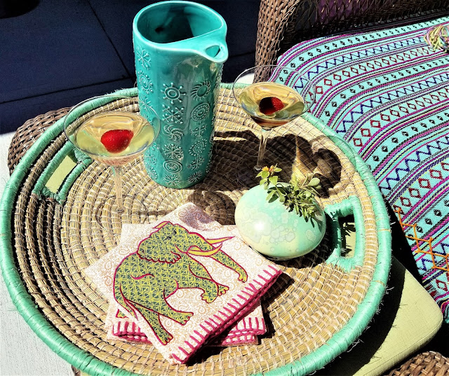 Boho ‘make-do redo’ patio reveal - tray closeup www.BoHoHome.com @bohosusan