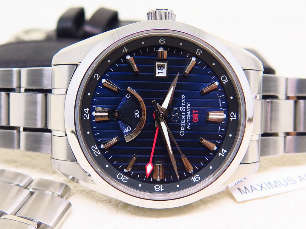Orient star gmt blue vertical dial - power reserve - automatic. 