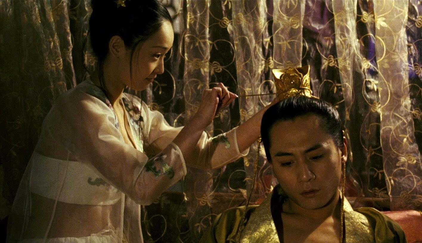 Проклятое золото слушать. Проклятие золотого цветка man Cheng Jin dai Huang Jin Jia, 2006. Чжан Имоу проклятие золотого цветка. Проклятие золотого цветка (2006) Постер.