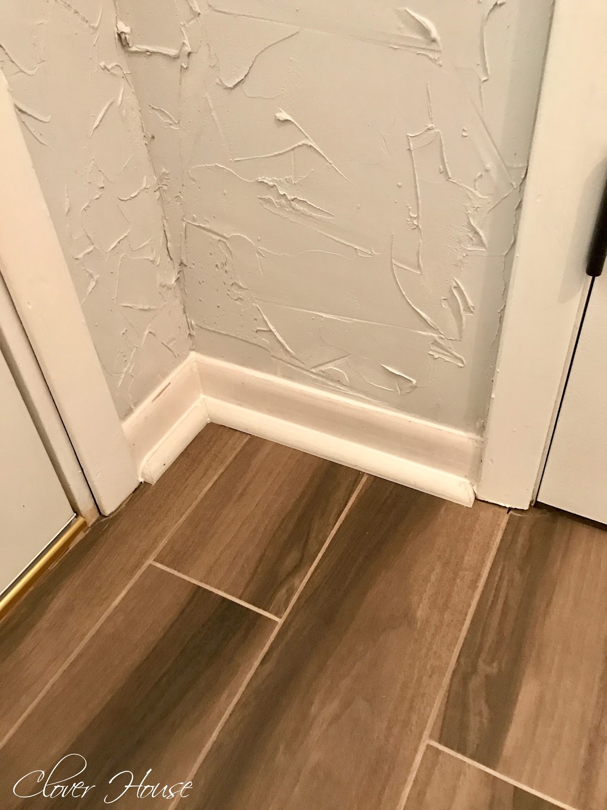 Clover House: DIY Perfect Baseboards