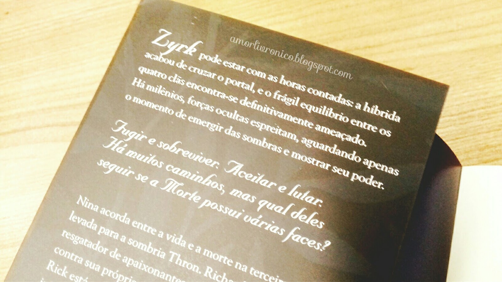 Não Olhe! Não Olhe!, FML Pepper, livros editora valentina