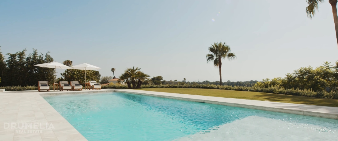 28 Interior Design Photos vs. El Rosario, Marbella East Luxury Villa Tour